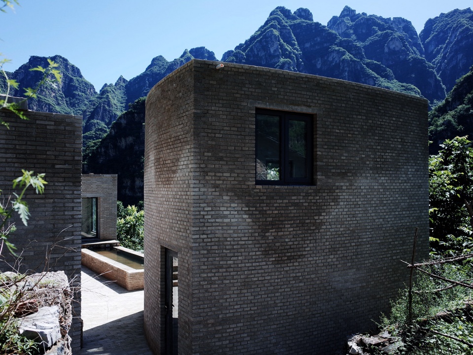 half hill hidden accommodation by robot 3 studio