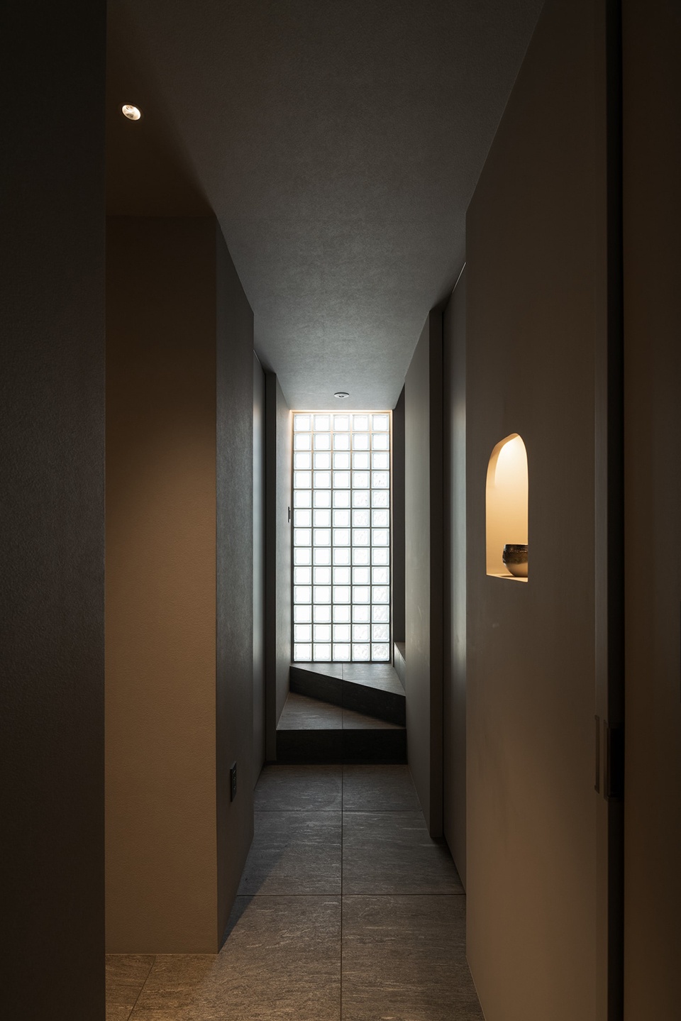 ESPACE by APOLLO Architects Associates