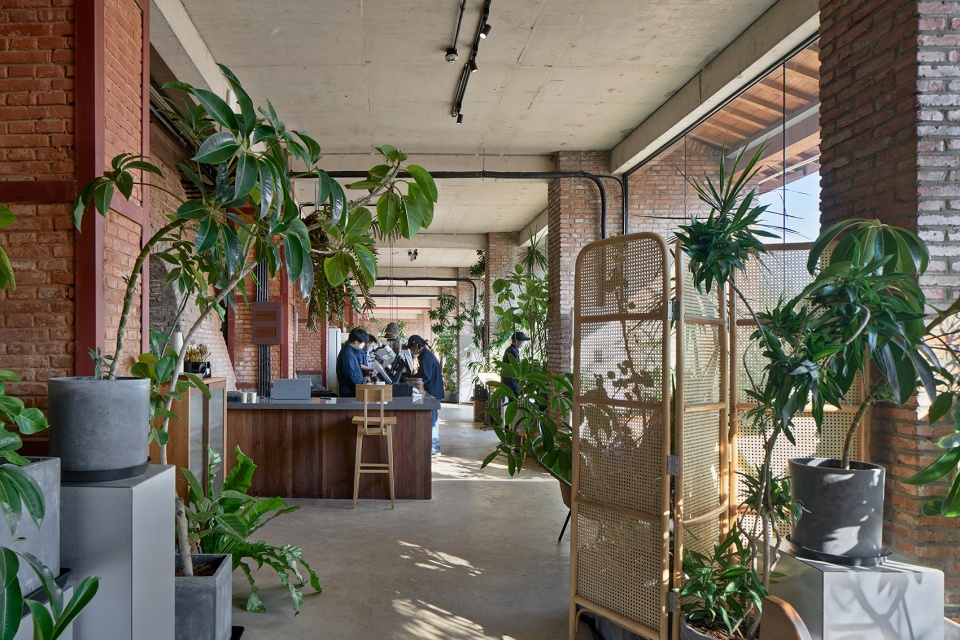 Renovation of a Hoffmann kiln in Pudong China by HCCH Studio