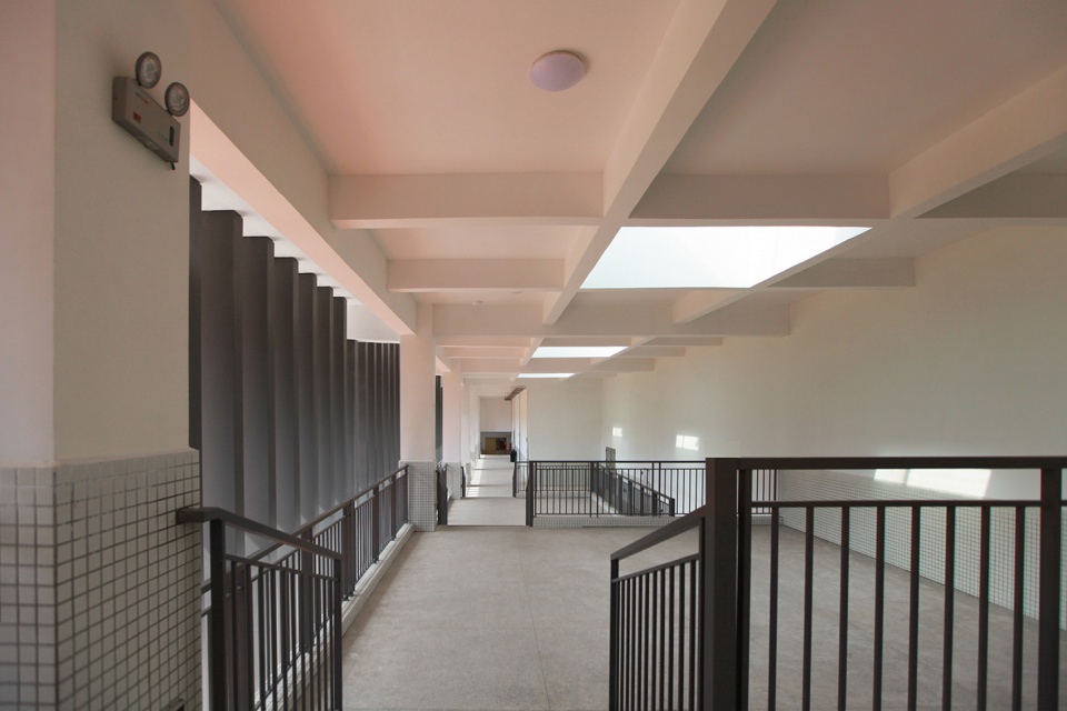 Heyuan Dong an School China by SCUT