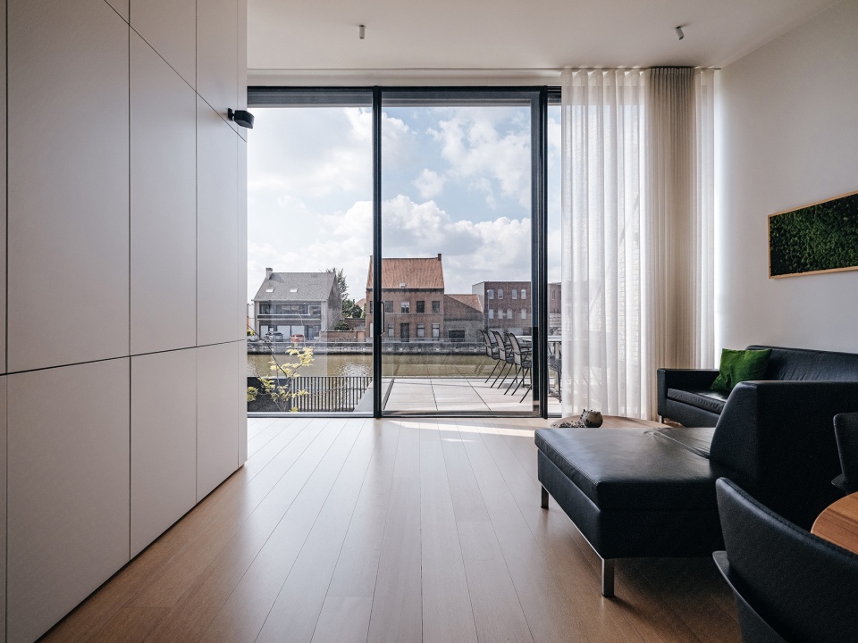 Canal House by Studio Farris Architects