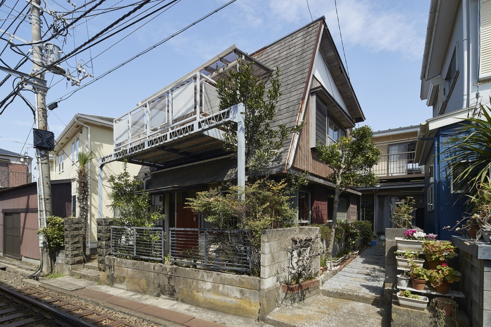 Koshigoe House by ROOVICE