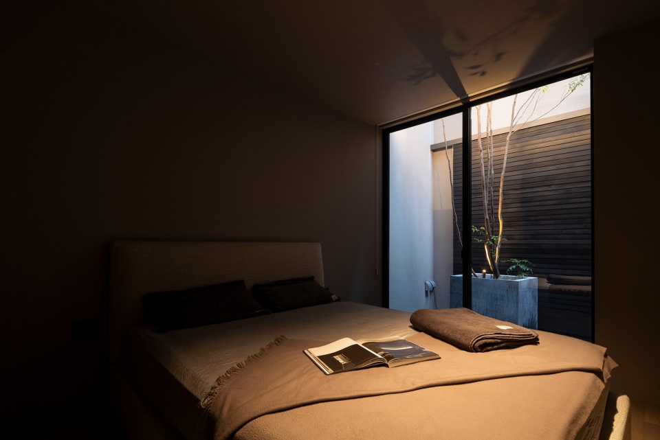 ESPACE by APOLLO Architects Associates