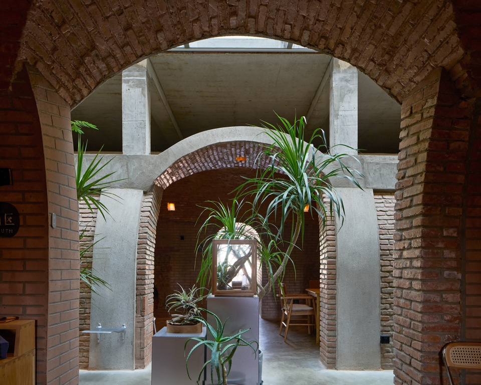 Renovation of a Hoffmann kiln in Pudong China by HCCH Studio