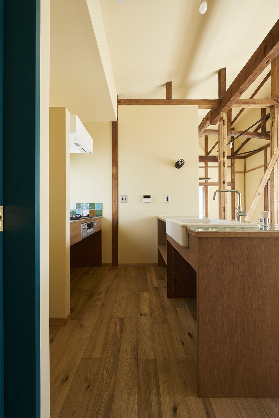 Koshigoe House by ROOVICE