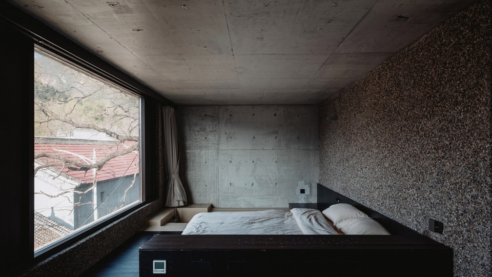 slow courtyard in the hills a bridge under the great wall by nsaaa