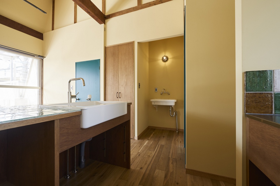 Koshigoe House by ROOVICE