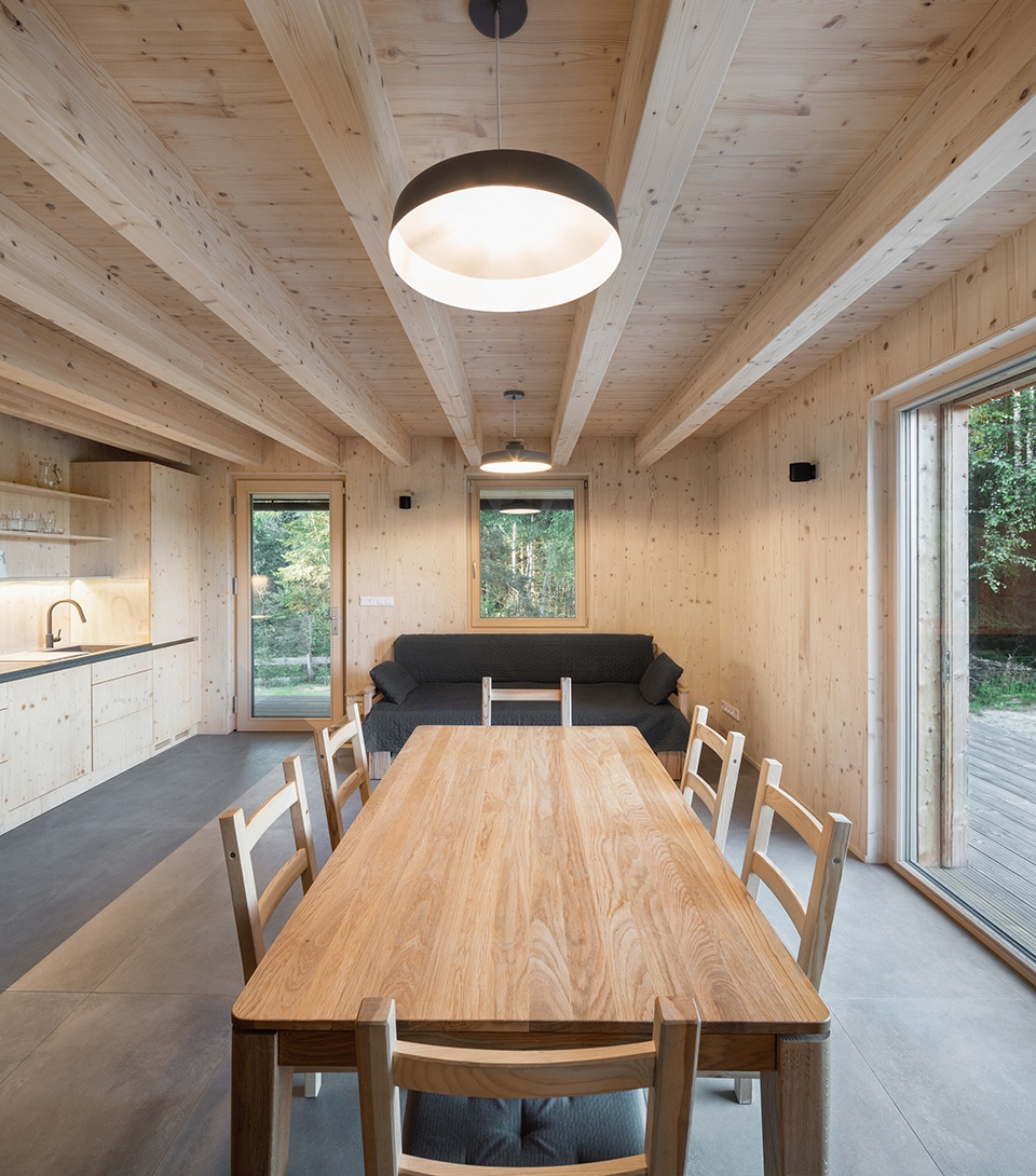 Lipno Lakeside Cabin by Les Archinautes