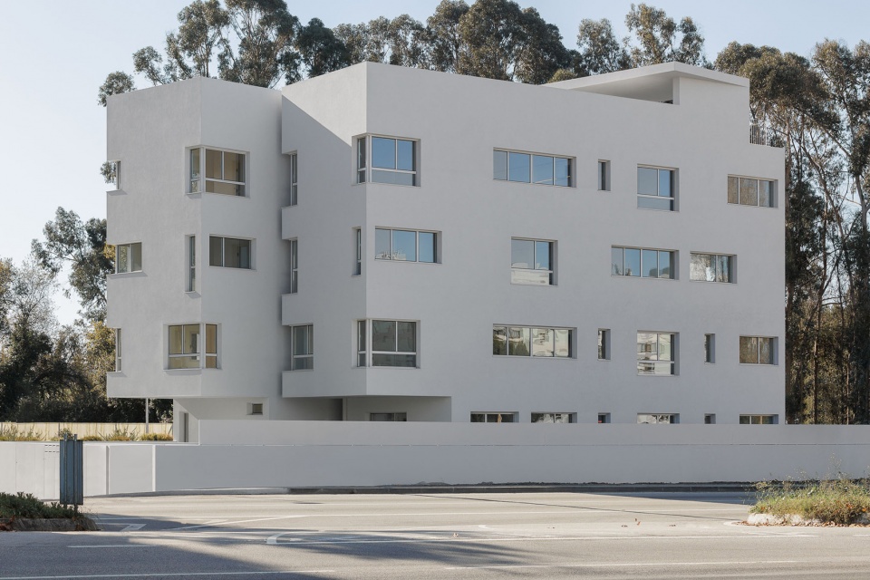 Nova Rio Housing by Antonio Paulo Marques Arquiteto e Associados Lda