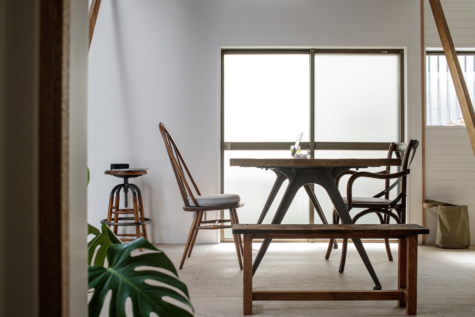 Tsunashima House by ROOVICE