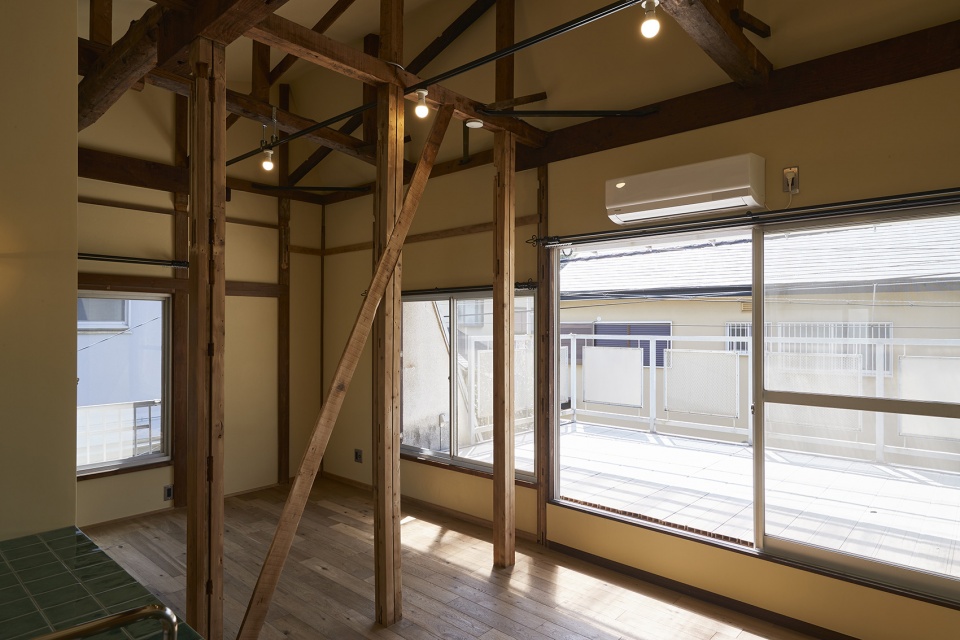 Koshigoe House by ROOVICE