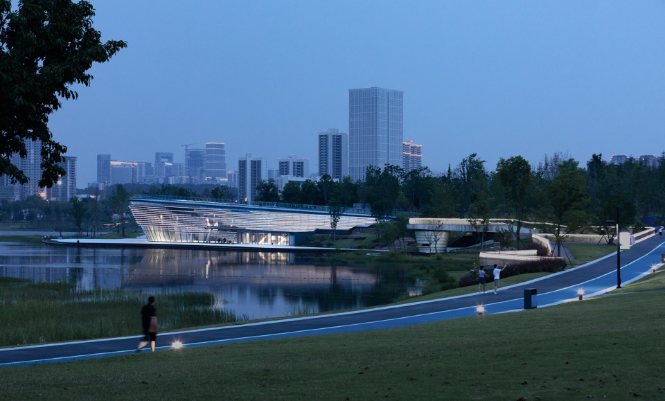 xinglong lake roadshow center by tektonn architects