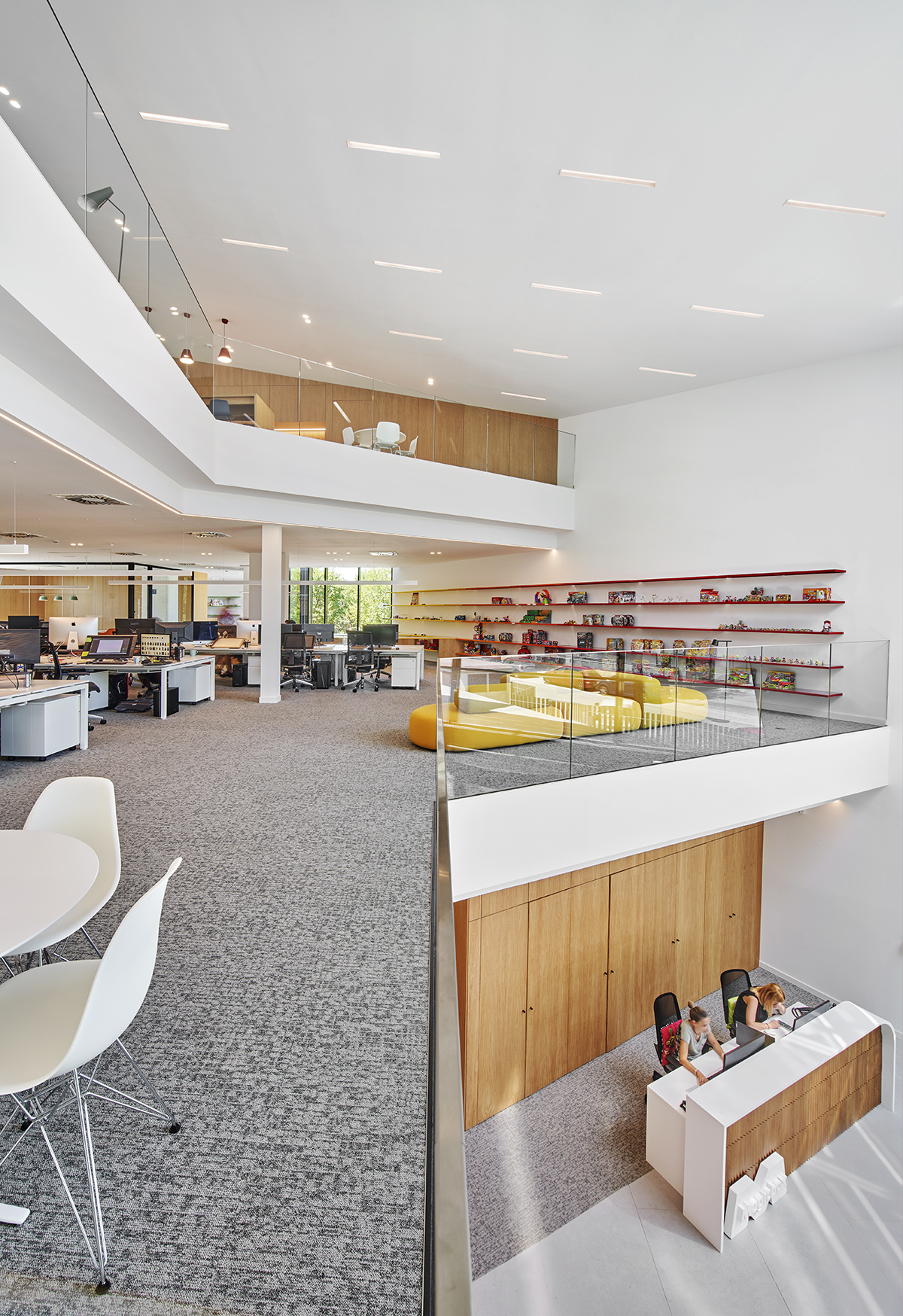 New Magic Box Headquarters by OMA Octavio Mestre Arquitectos + Elastiko 谷德设计网