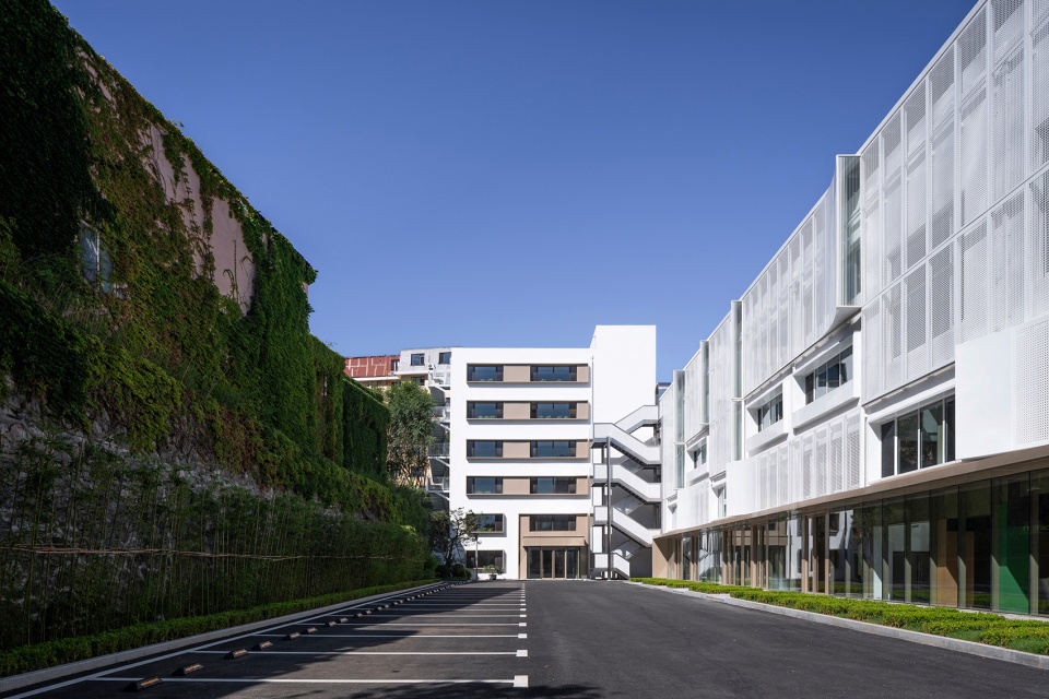 Dalian 37 Xiang china by UUA