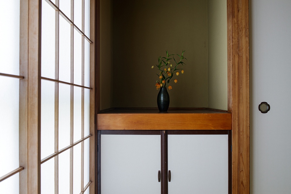 Tsunashima House by ROOVICE