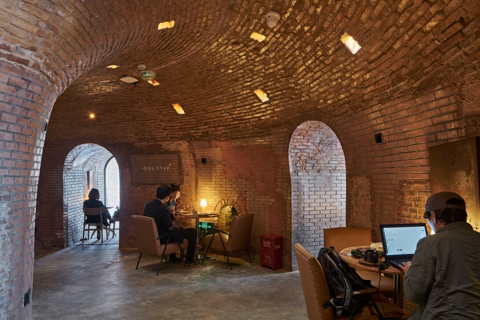 Renovation of a Hoffmann kiln in Pudong China by HCCH Studio