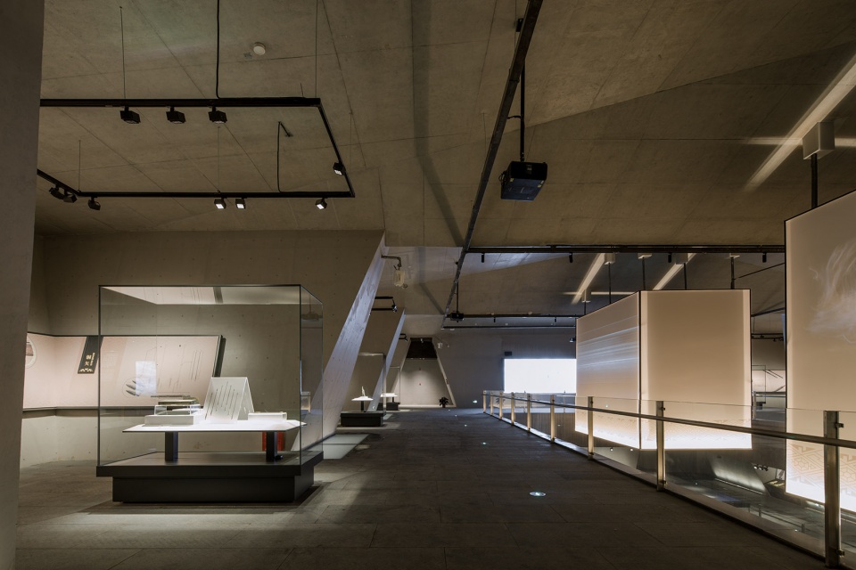 the bronze chariots museum of the qin shi huang mausoleum in xian by zsa atelier diameter