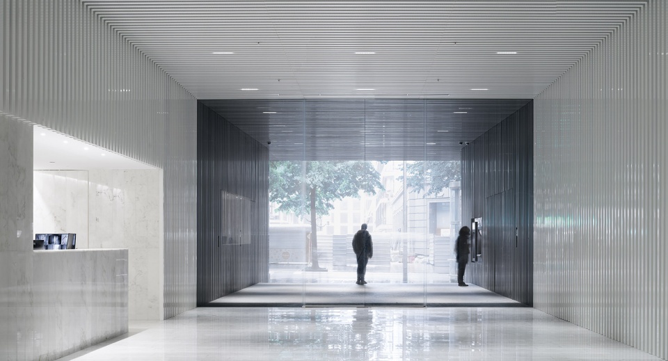 integral reform of the bizkaia tower by idom
