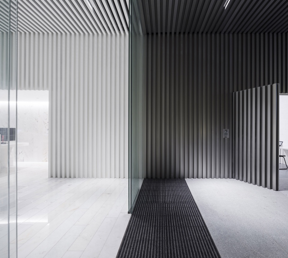 integral reform of the bizkaia tower by idom