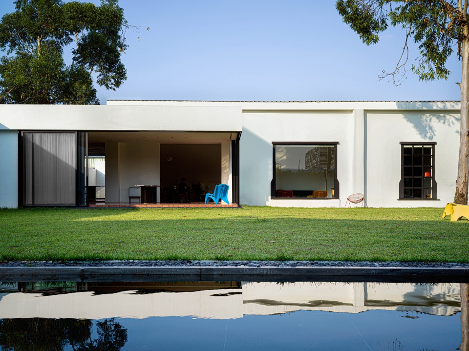 recasa furniture factory by jade simple design