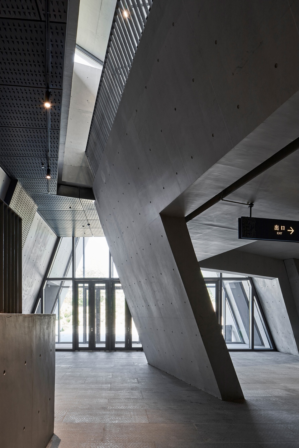 the bronze chariots museum of the qin shi huang mausoleum in xian by zsa atelier diameter