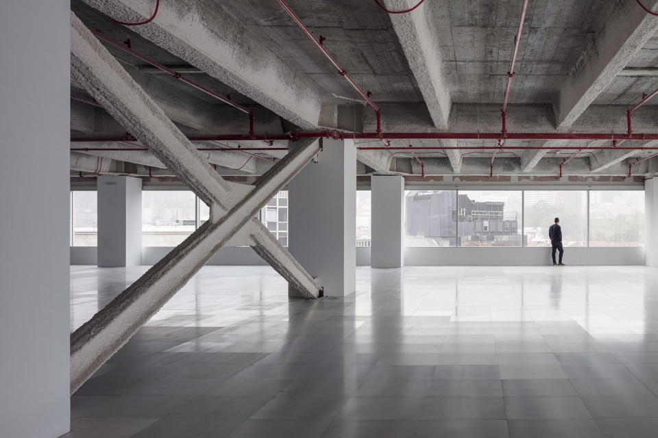 integral reform of the bizkaia tower by idom