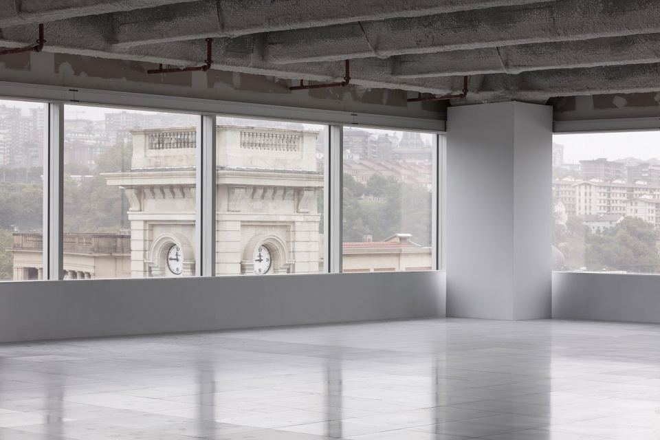 integral reform of the bizkaia tower by idom