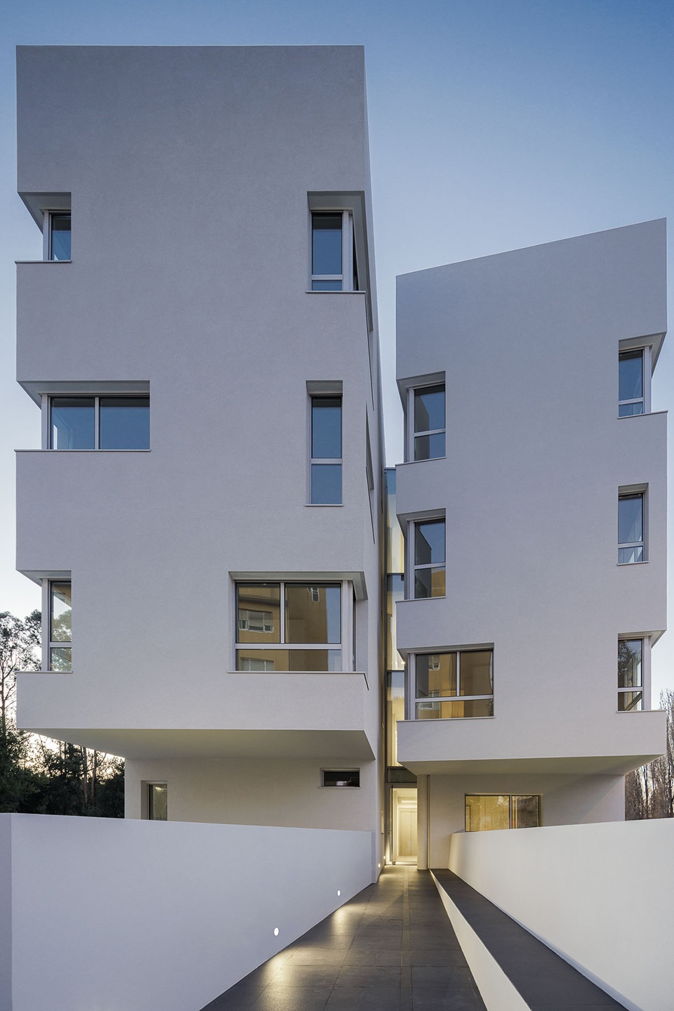 Nova Rio Housing by Antonio Paulo Marques Arquiteto e Associados Lda