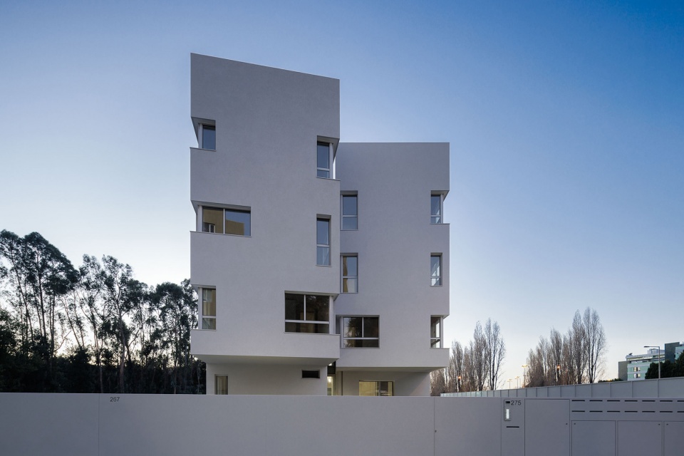 Nova Rio Housing by Antonio Paulo Marques Arquiteto e Associados Lda