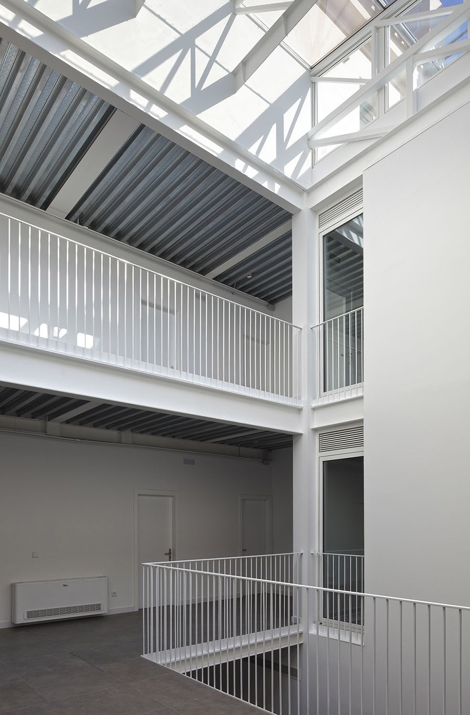 student residence in the arenal neighborhood seville by garcia melero architects11