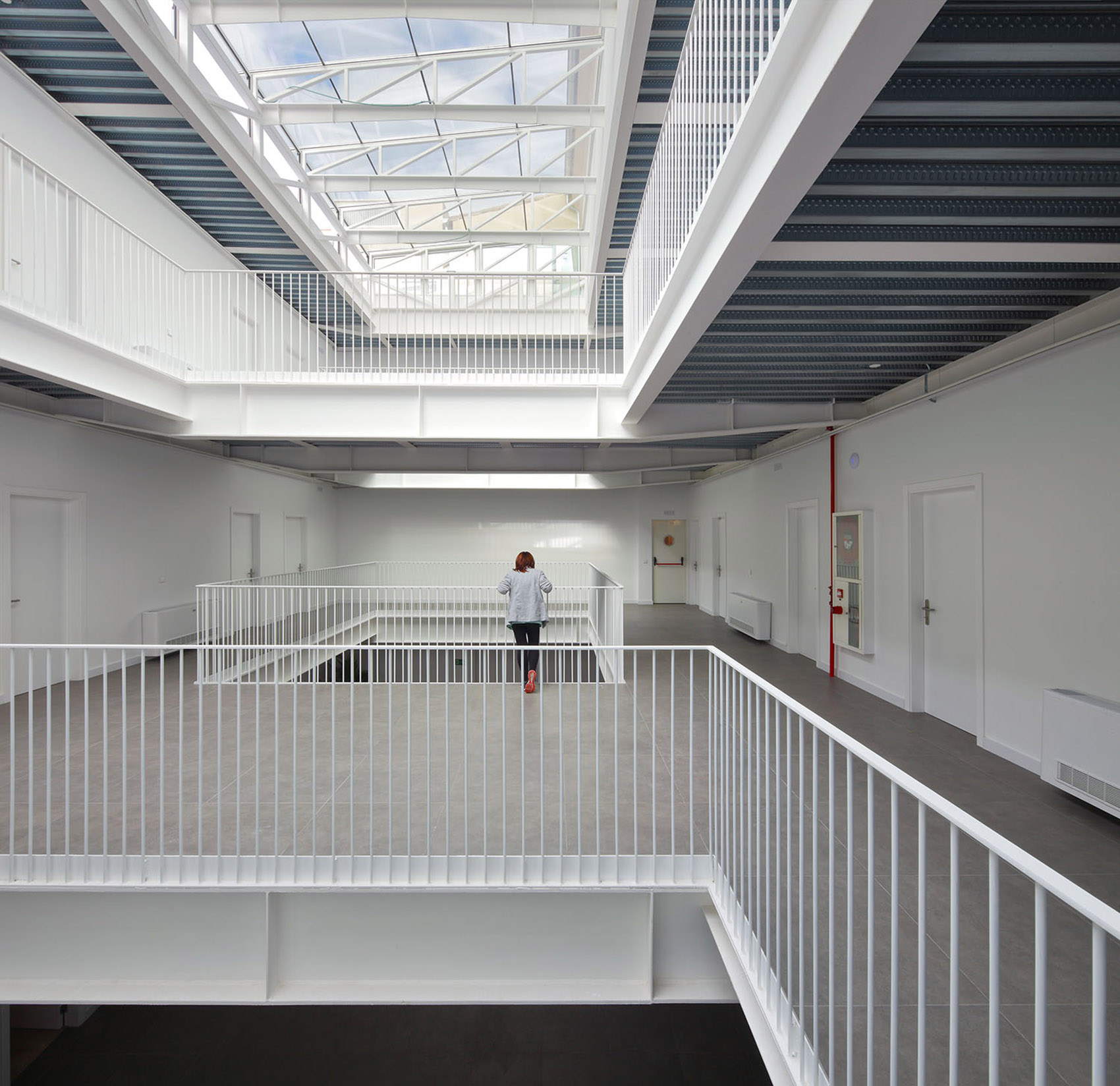 Student Residence in the Arenal neighborhood, Seville by Garcia ...