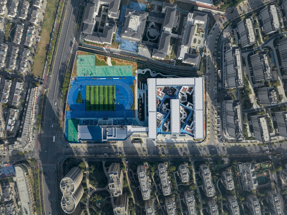 Quzhou Xinhua No 2 Primary School China by LYCS Architecture