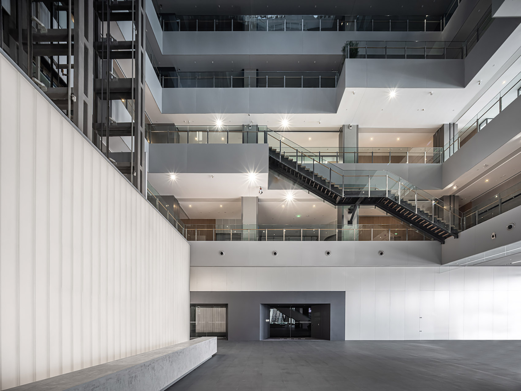 Public Space of Goertek Global R&D Headquarters by MAT Office 谷德设计网