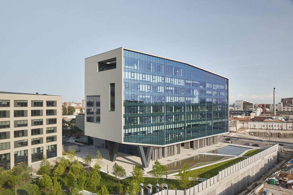 Symbiosis business district s Building D by ACPV ARCHITECTS