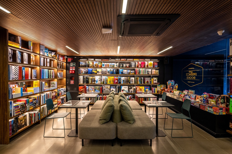 betc havas cafe by galeria arquitetos and terra capobianco