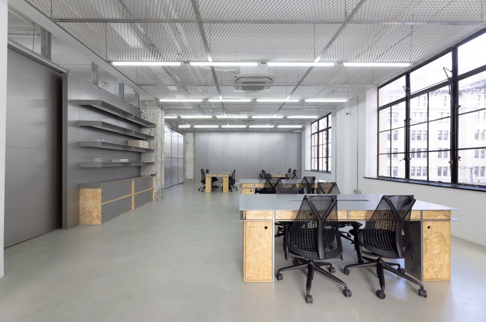 officeshowroom for ryodan by seiya nakamura 2 24 by 2297 3