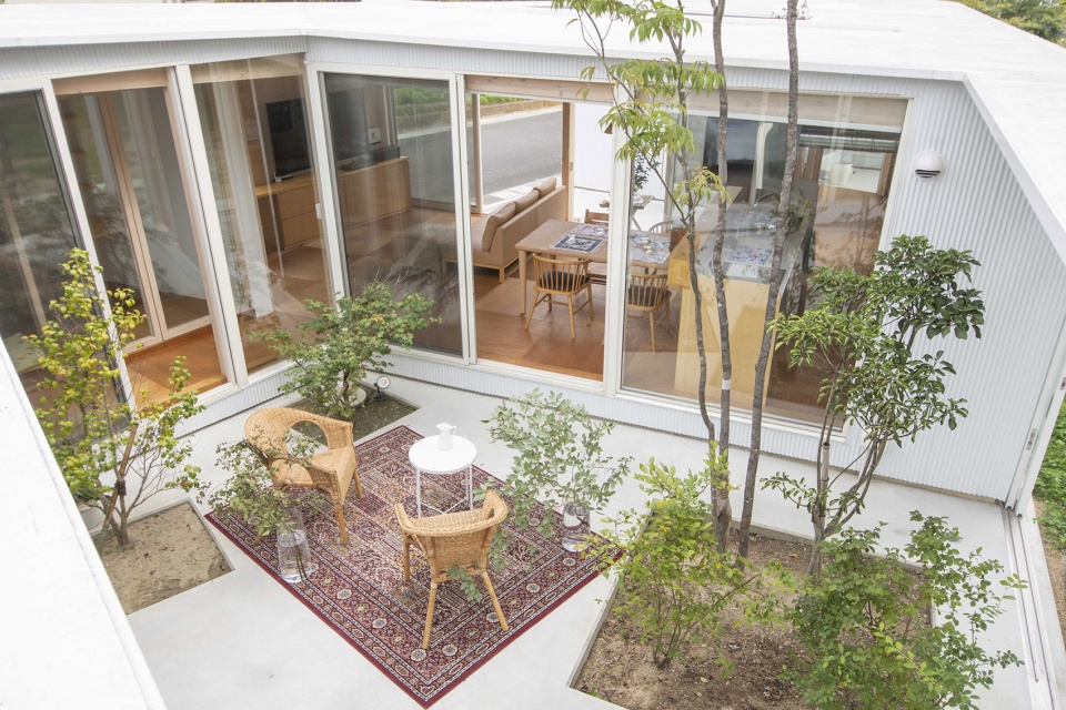 Rural House Takayuki Kuzushima and Associates