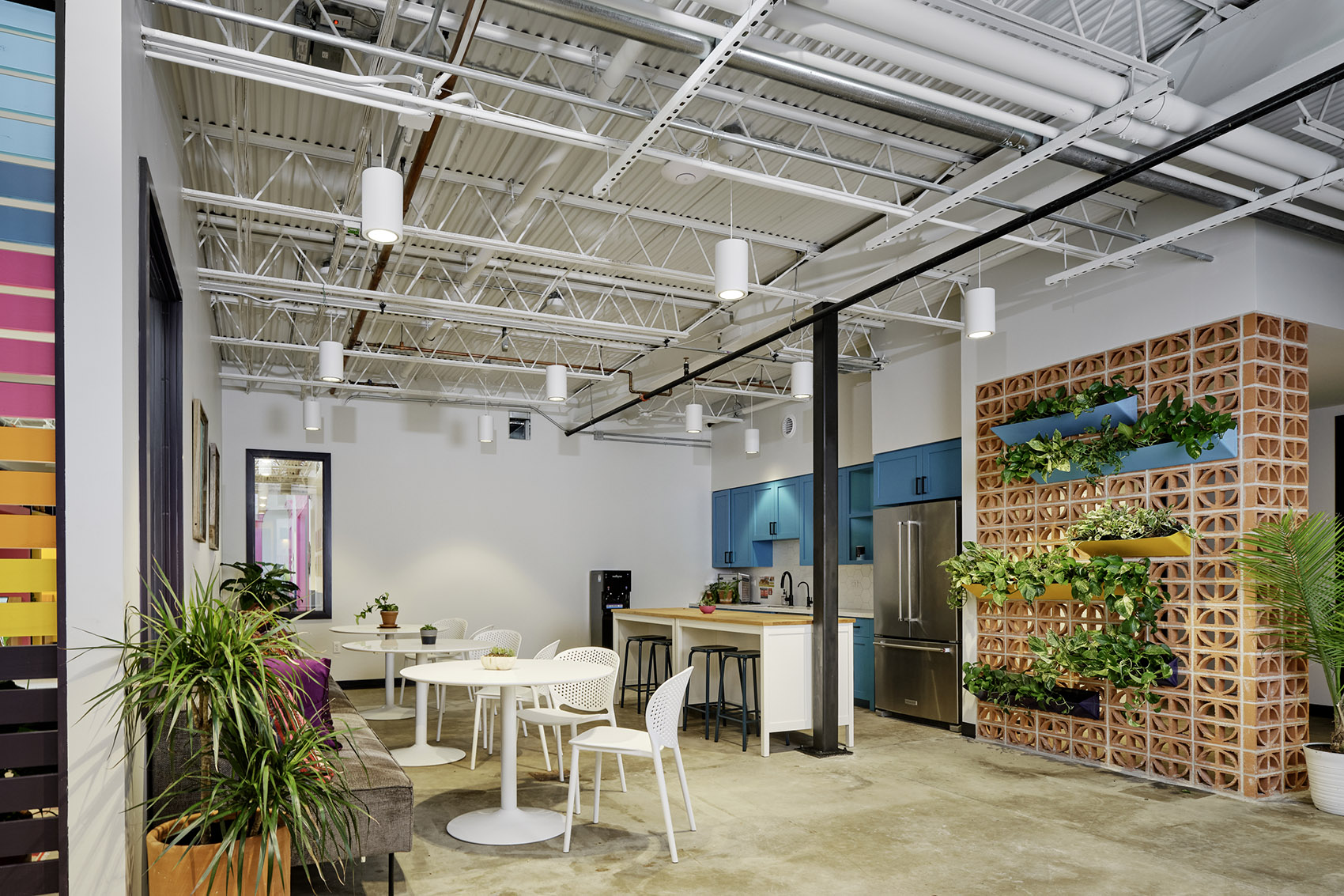 Siete Family Foods Headquarters By Jobe Corral Architects siete-family-foods-headquarters-by-jobe-corral-architects