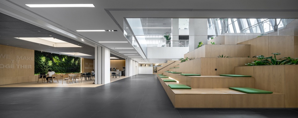 Public Space of Goertek Global R and D Headquarters MAT Office