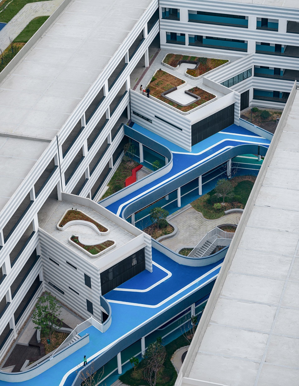 Quzhou Xinhua No 2 Primary School China by LYCS Architecture