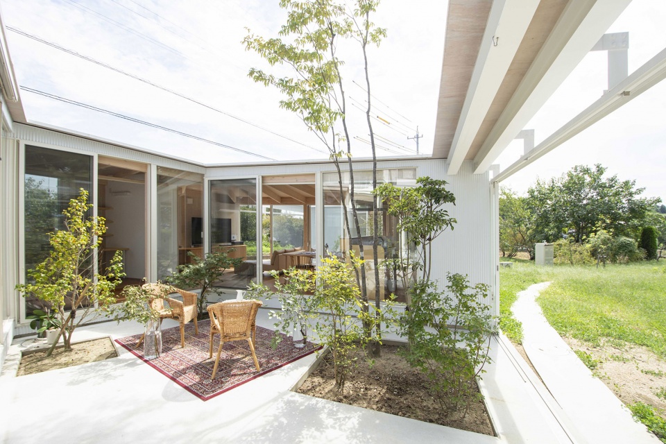 Rural House Takayuki Kuzushima and Associates