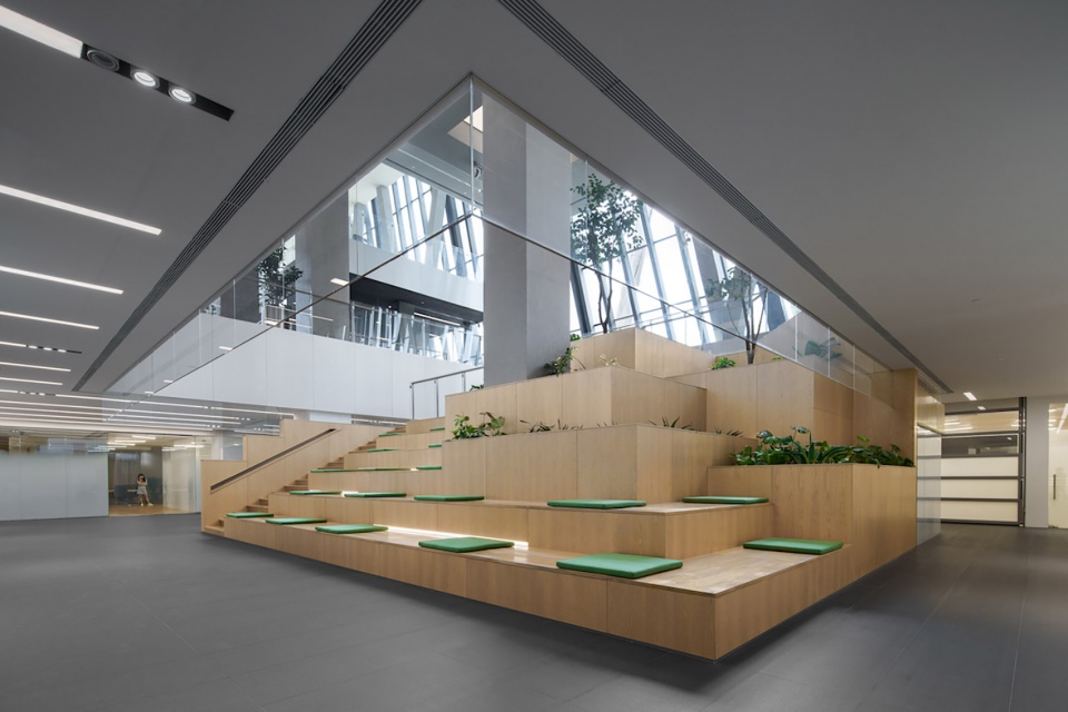 Public Space of Goertek Global R and D Headquarters MAT Office