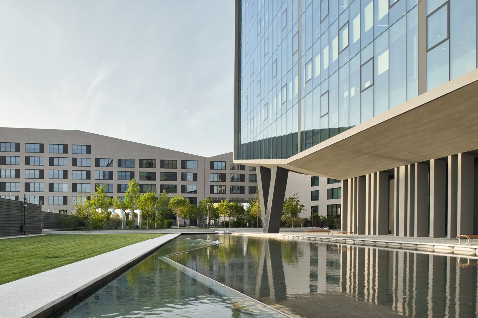 Symbiosis business district s Building D by ACPV ARCHITECTS