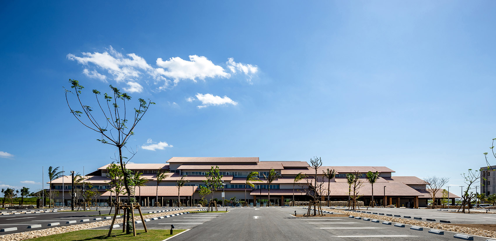 Ishigaki City Hall by Kengo Kuma and Associates 谷德设计网
