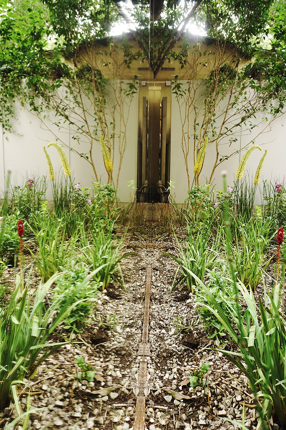 to summer infinity garden shanghai by yiyu design
