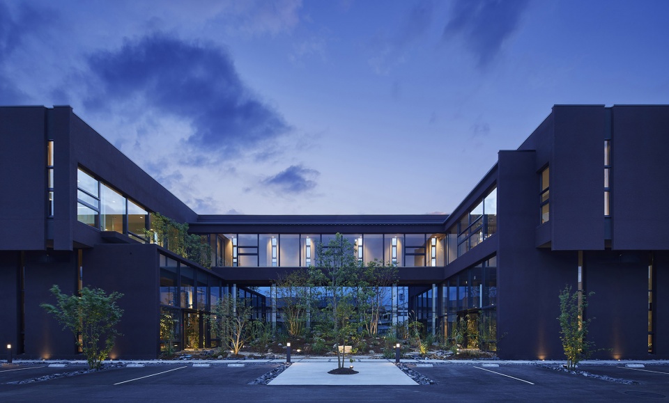 nakagawa century memorial hall by masaaki hisatake architects
