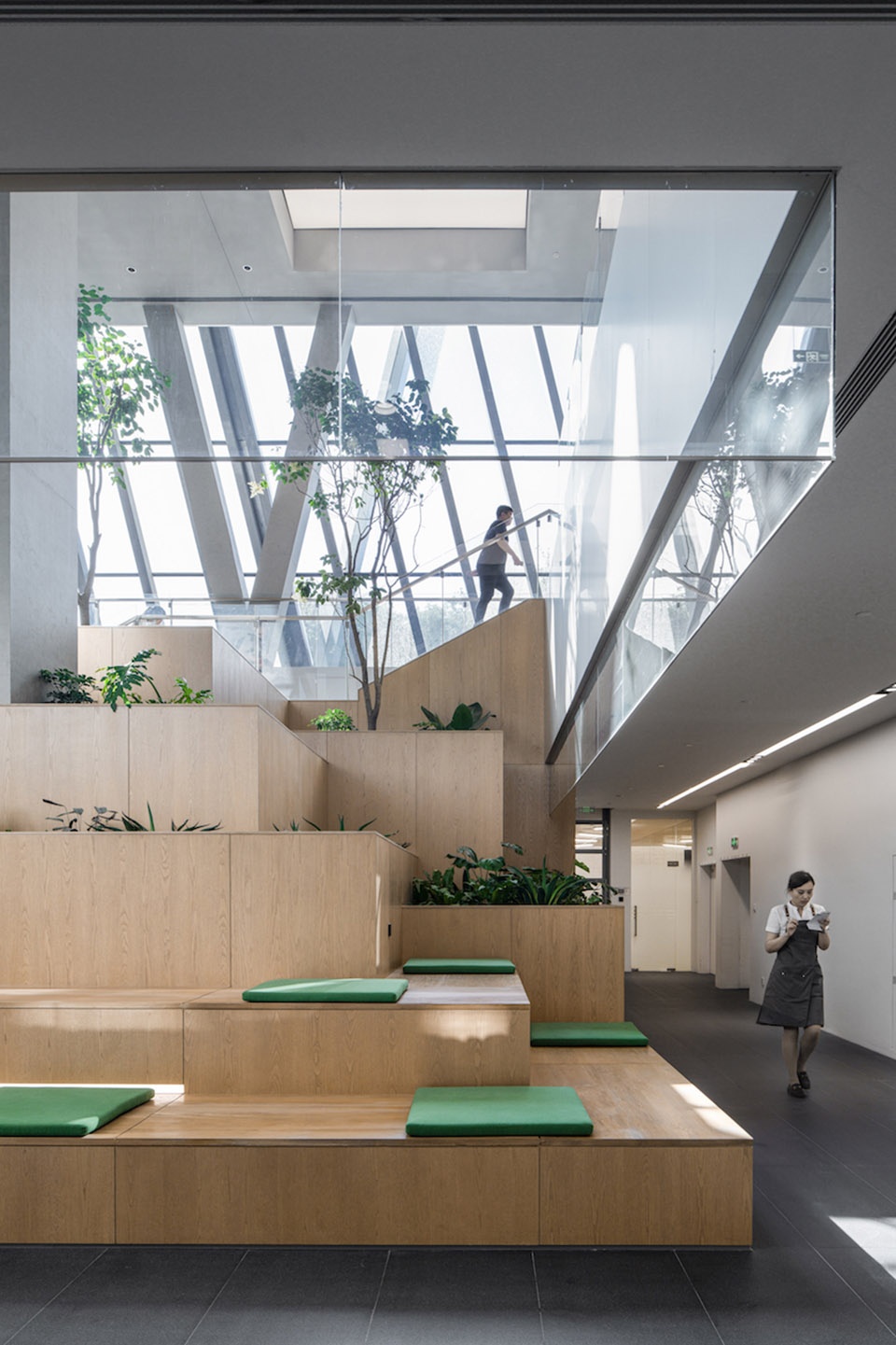Public Space of Goertek Global R and D Headquarters MAT Office