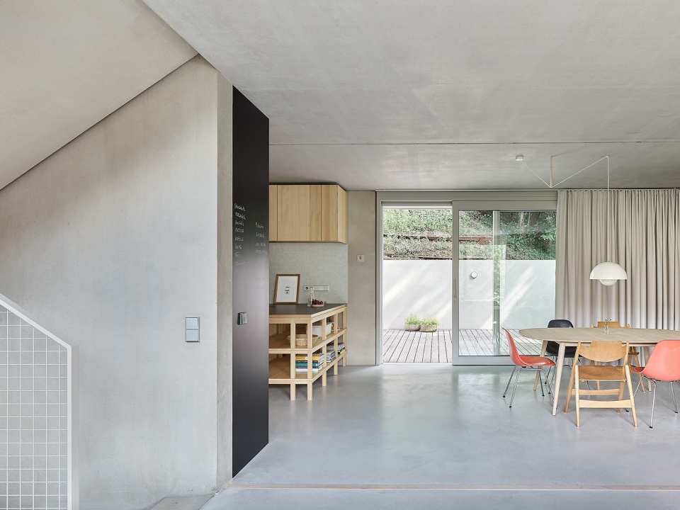 HS77 Stuttgart Apartments by VON M