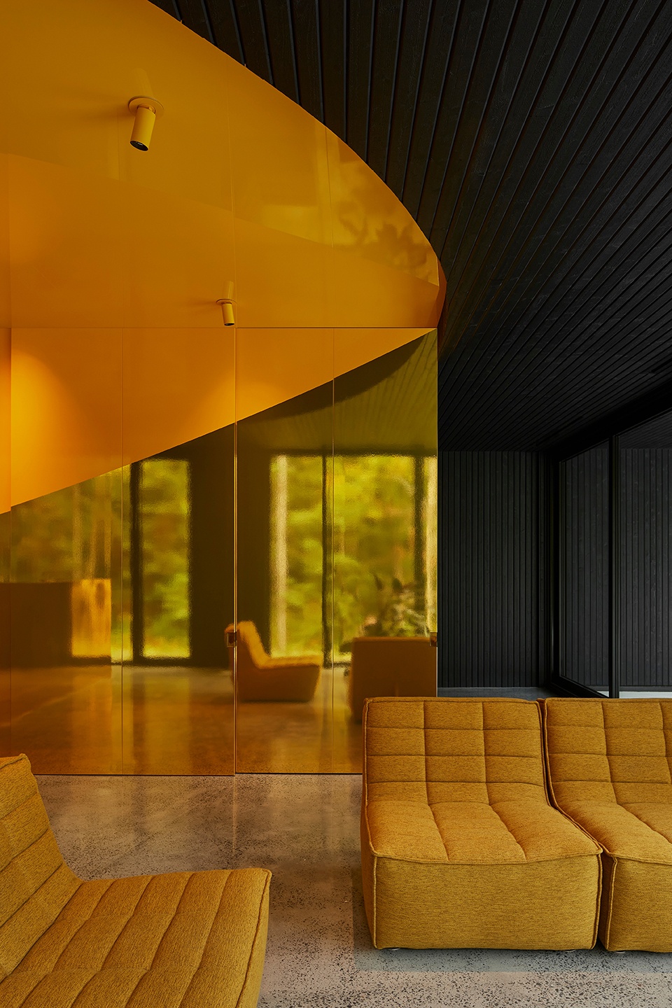 MEV Cabin by Jean Verville architectes