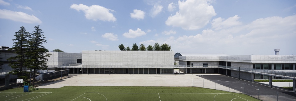 Waseda University Senior High School Auditorium by Nikken Sekkei Ltd